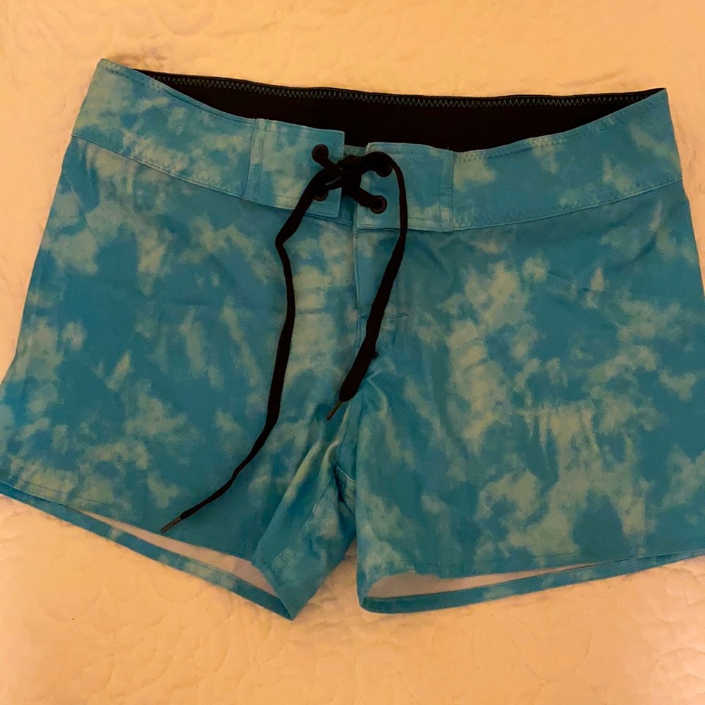 Burnside beach shorts